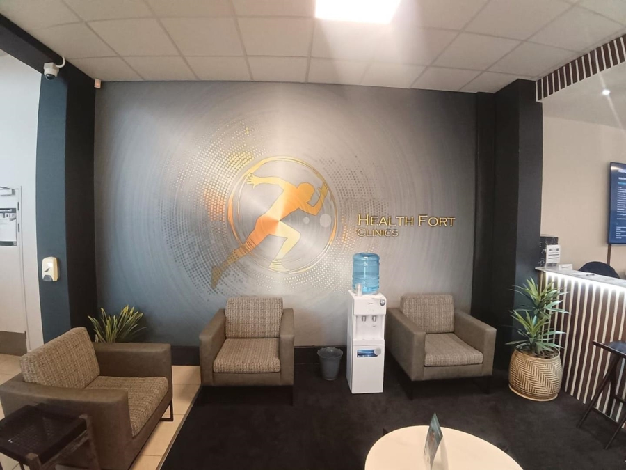 To Let Commercial Property for Rent in Royal Ascot Western Cape